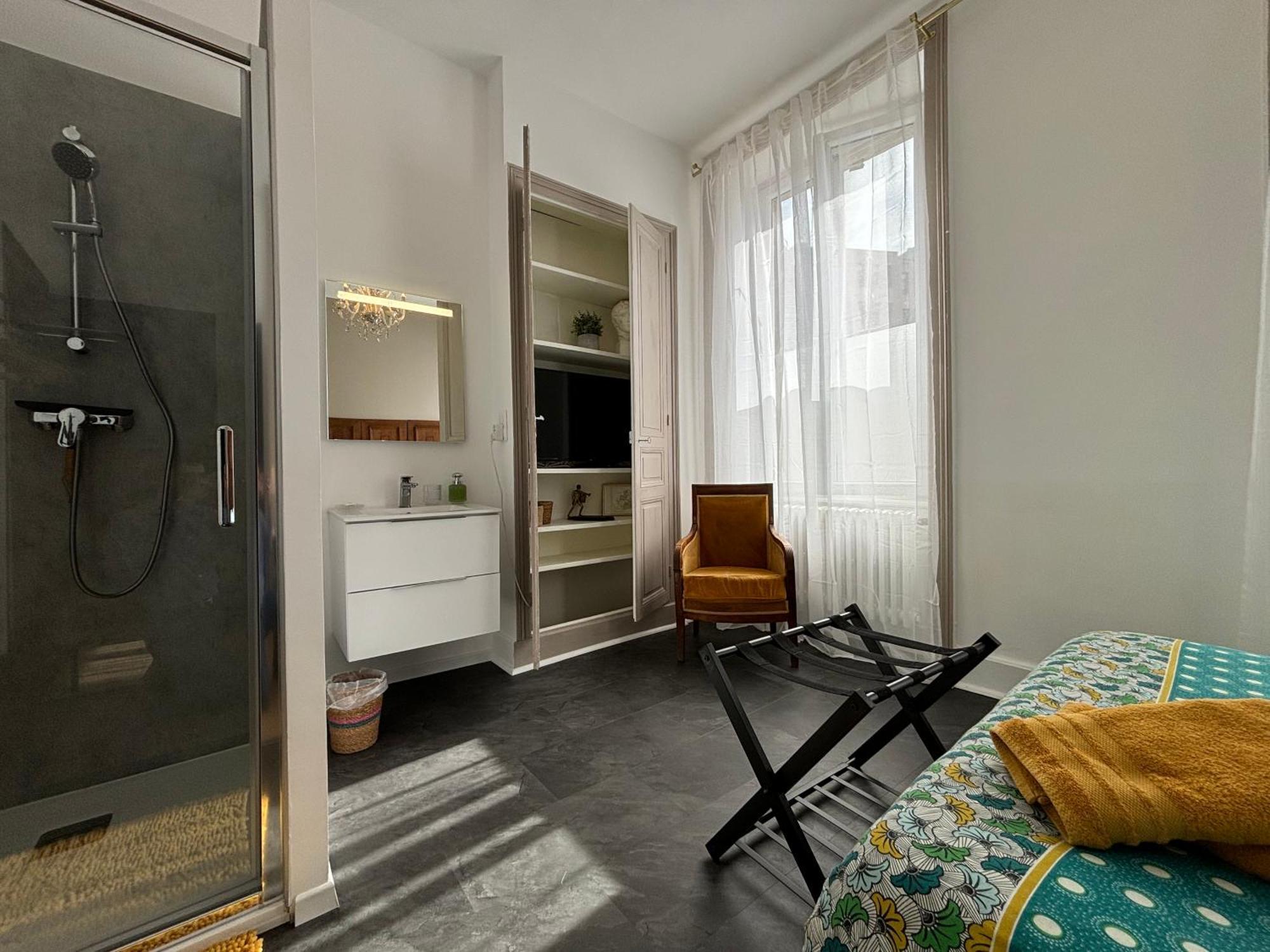Châteauroux Maison A La Guitarde - Hotel Particulier Hippolyte מראה חיצוני תמונה